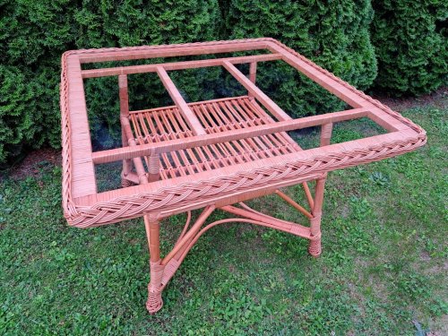 stół wiklinowy 100x100  wiklinowy market iwarpol.jpg