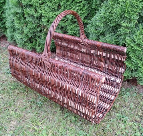 Wiklinowy kosz na drewno  ciemny Iwarpol Wiklinowy Market.jpg