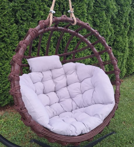 Huśtawka Wiklinowa, Fotel Wiszący Brązowy OKRĄGŁY + poduszka jasny szary Iwarpol Wiklinowy Market.jpg